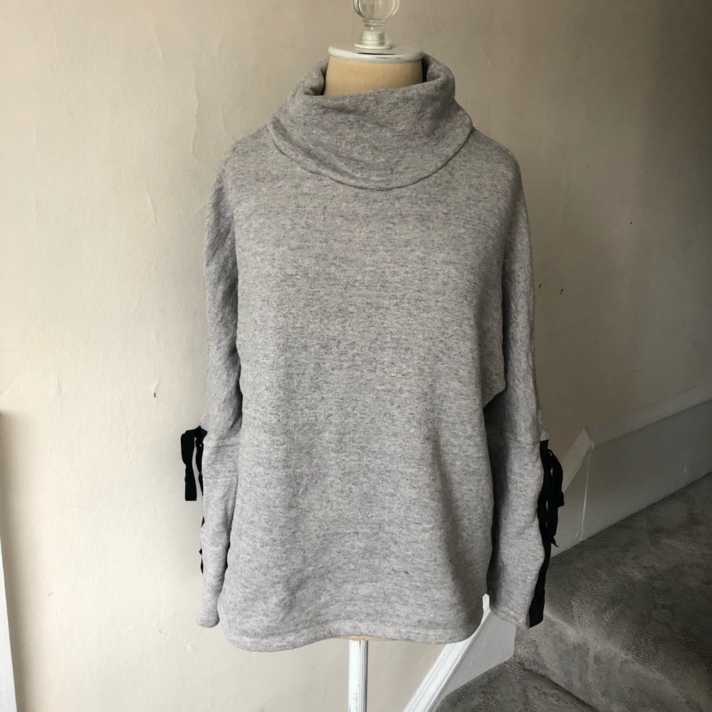Anthropologie DREW Gray James Lace Up Cuff Turtleneck Sweatshirt Sweater EUC M